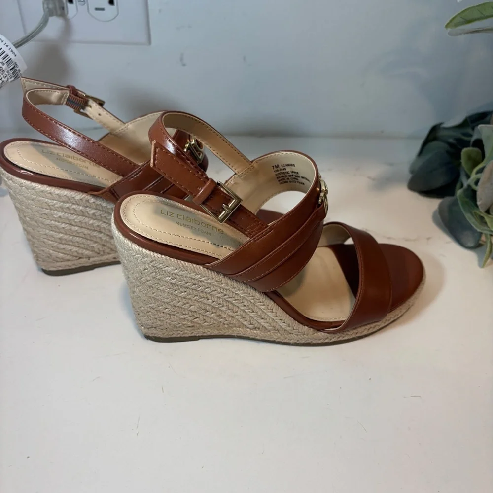LIZ CLAIBORNE WEDGE SANDALS BROWN FAUX LEATHER SLINGBACK SZ 7 - Picture 8 of 9